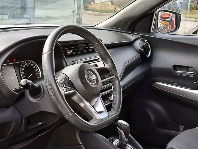 NISSAN KICKS 2018