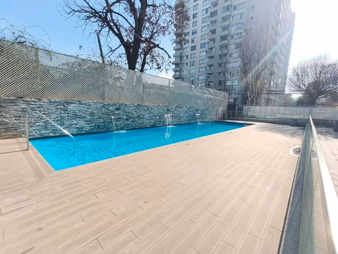 Arriendo cómodo departamento con estacionamiento y bodega