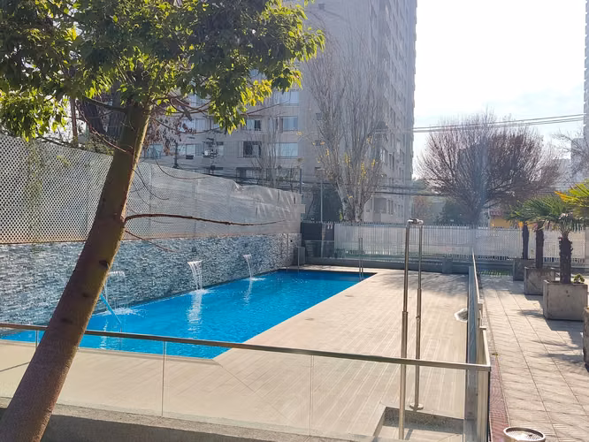 Arriendo cómodo departamento con estacionamiento y bodega