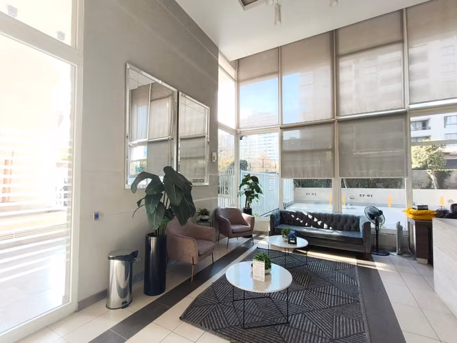 Arriendo cómodo departamento con estacionamiento y bodega