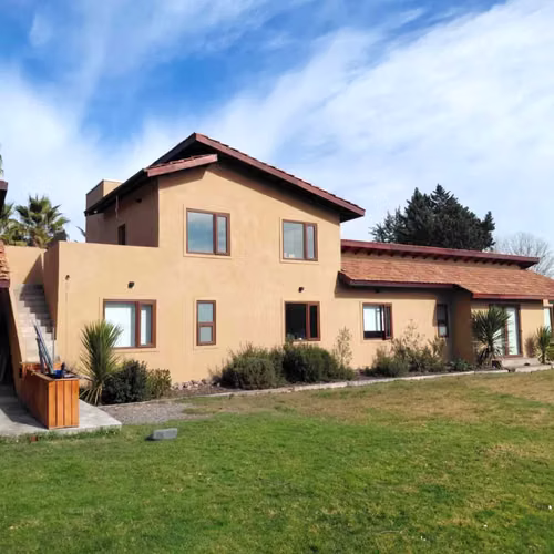 Amplia Casa con Parcela en Venta (173766)