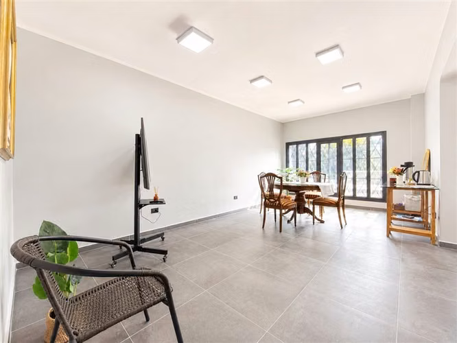 Casa en venta de 6 dorm. en Las Condes