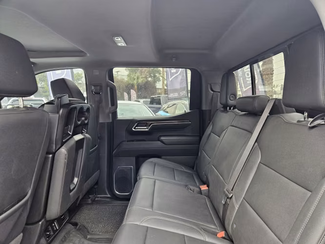 Chevrolet Silverado Silverado 5.3l Lt Tb At Awd...