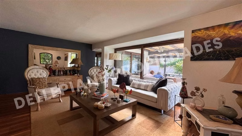 Casa en venta de 4 dorm. en Las Condes