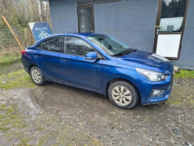 Vendo o permuto Hyundai verna 2021