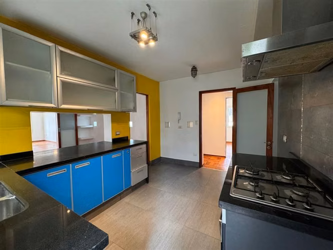 Casa en arriendo de 4 dorm. en Providencia