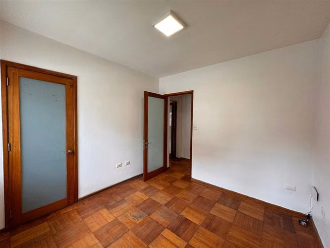 Casa en arriendo de 4 dorm. en Providencia