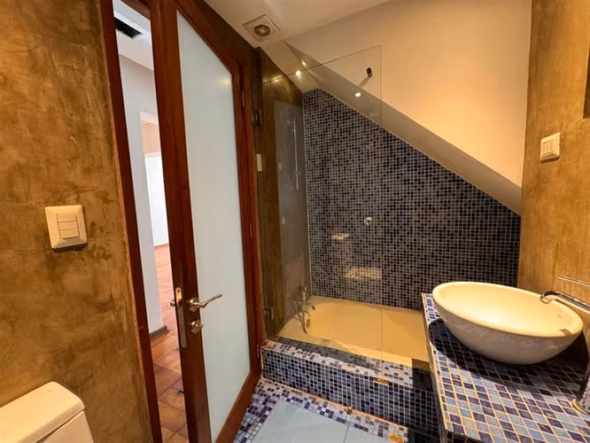 Casa en arriendo de 4 dorm. en Providencia