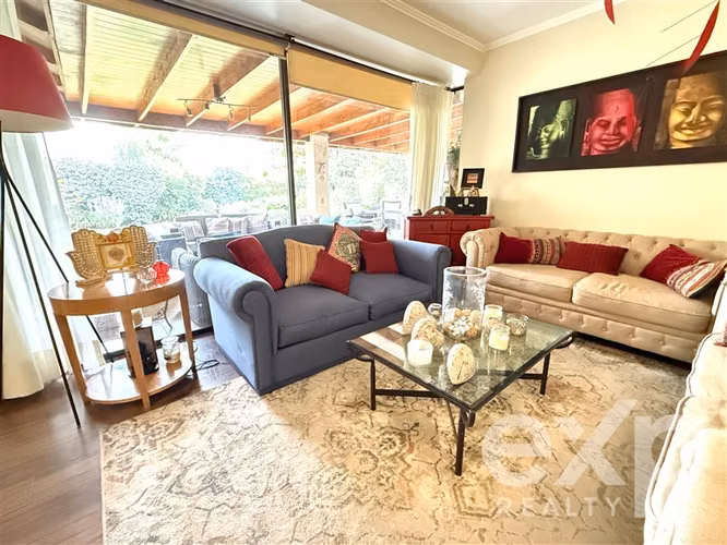 PRECIOSA CASA NO PERIMETRAL EN EL CORAZÓN DE CHAMISERO