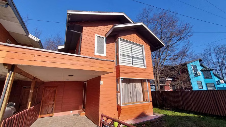Arriendo Casa 4D 2B a metros del Hospital Aysen (176523)