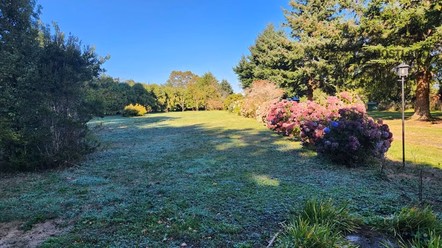 Espectacular casa con orilla de Lago Puerto Varas - Imagen 14
