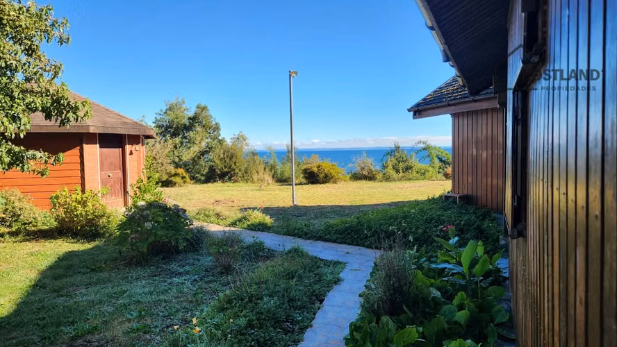 Espectacular casa con orilla de Lago Puerto Varas - Imagen 13