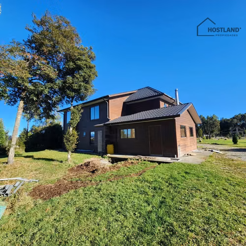 SE VENDE MARAVILLOSA CASA SECTOR LAS LOMAS, CIUDAD DE PUERTO VARAS!