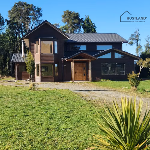 SE VENDE MARAVILLOSA CASA SECTOR LAS LOMAS, CIUDAD DE PUERTO VARAS!