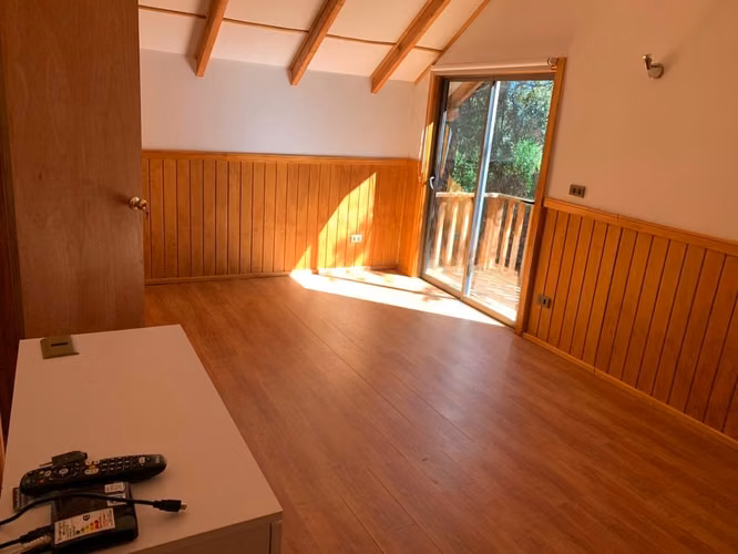 Acogedora Casa, a pasos de la playa Arriendo, año corrido