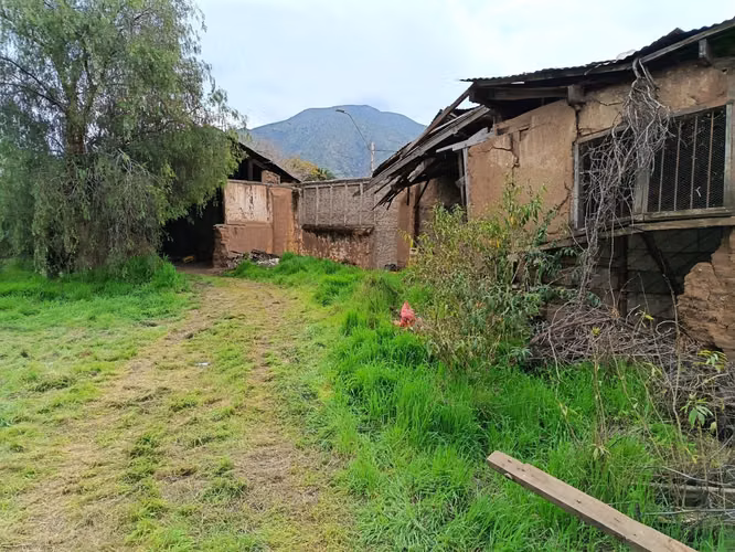 Oportunidad, Gran terreno de 937 mt2 en pleno centro de Til Til