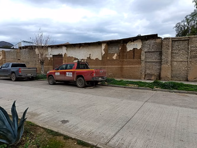 Oportunidad, Gran terreno de 937 mt2 en pleno centro de Til Til