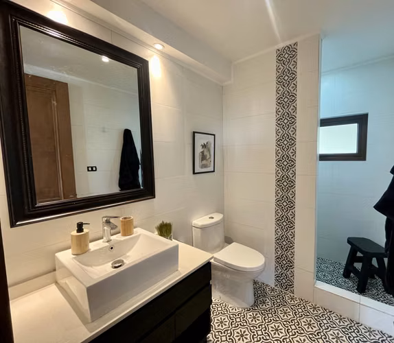 Hermosa casa con vista al lago Villarrica en condominio!
