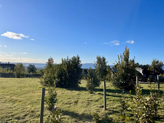 Hermosa casa con vista al lago Villarrica en condominio!