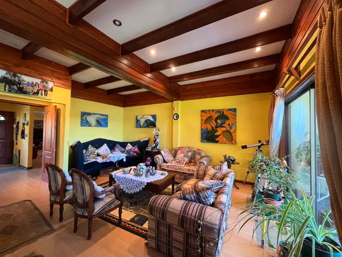 Hermosa Casa en Pto Montt con Laguna Privada y Club House - Imagen 2