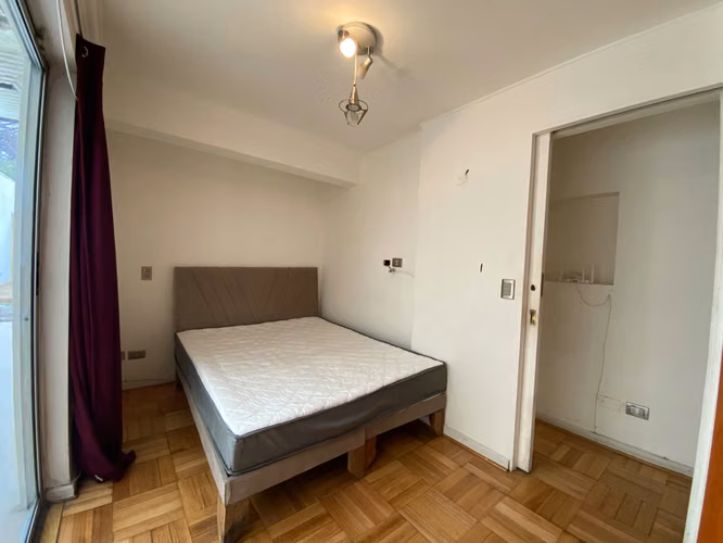 Construcción  Casa en la reina tipo departamento de 2 pisos. Una casa PRIMER piso y OTRA casa Segundo PISO  arriendos independientes.  Casas independientes