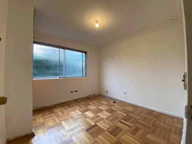 Construcción  Casa en la reina tipo departamento de 2 pisos. Una casa PRIMER piso y OTRA casa Segundo PISO  arriendos independientes.  Casas independientes
