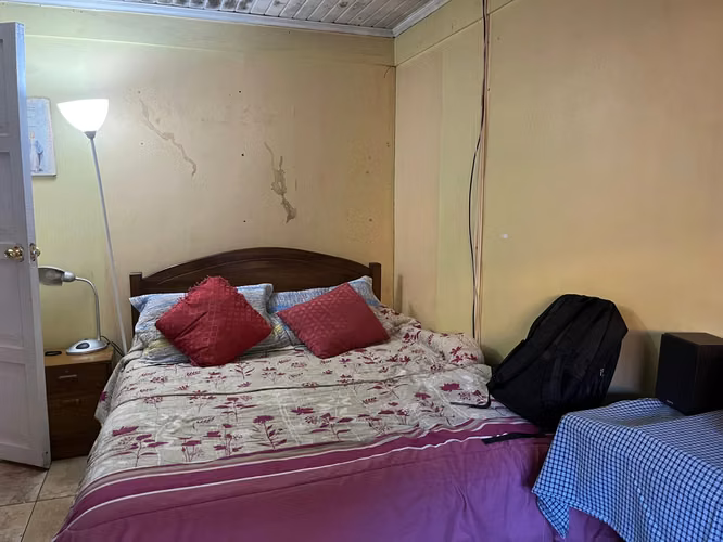 SE VENDE CASA 4D-1B-COMUNA LO ESPEJO -CLARA ESTRELLA