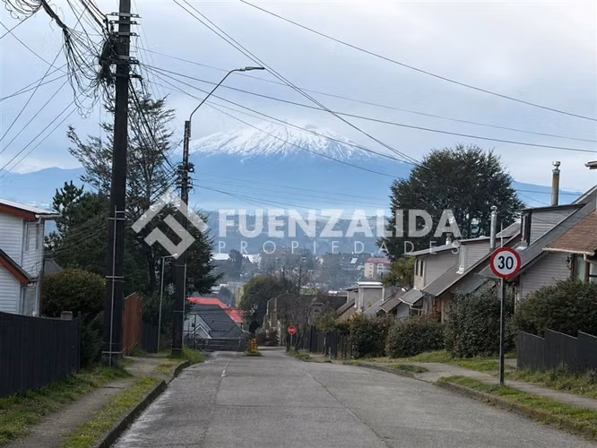 Venta Casa AMOBLADA 3D2B Quincho Zona Clínica Puerto Varas