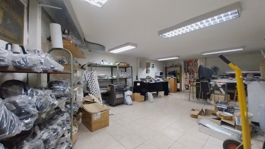 Local Comercial Sala de Ventas Oficina Bodegas Excelente Ubicación