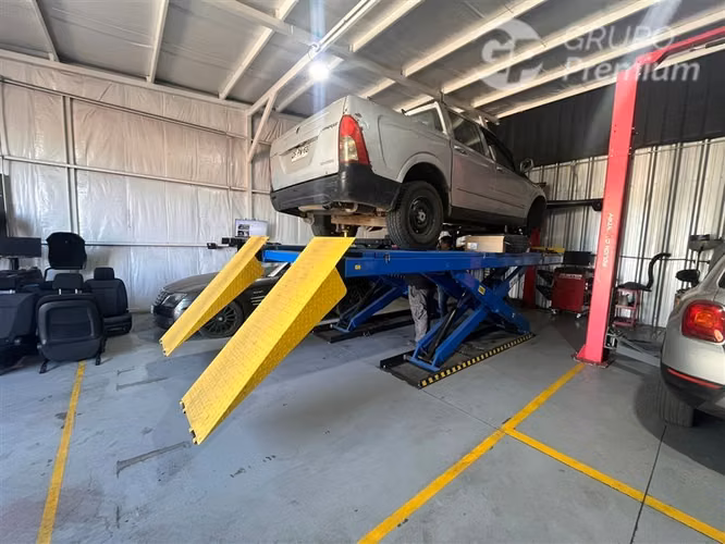 Industrial Derecho a llave en venta en Los Angeles