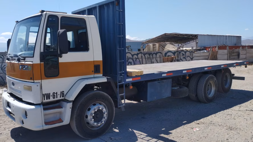 Ford Cargo 1722e - Ford Cargo 2428e