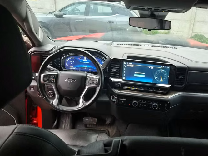CHEVROLET SILVERADO 2024