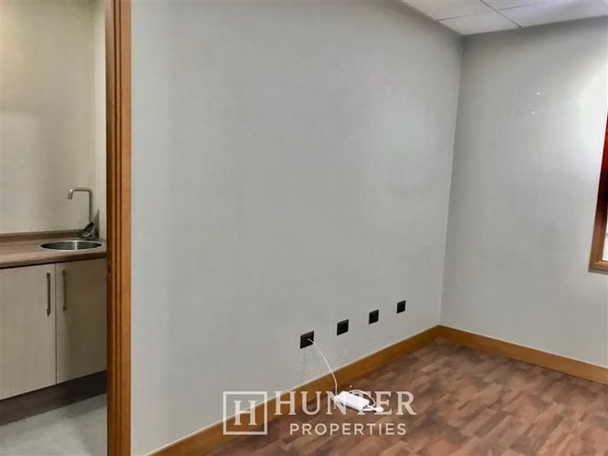 Oficina de 35 M en arriendo en las rastras 30 Orte. Talca - Imagen 9