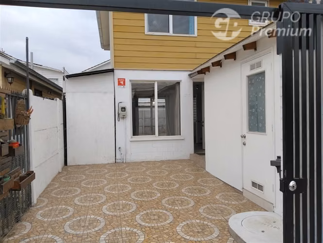 Casa en venta de 4Dorm. 4B 1E en Lampa - Imagen 2