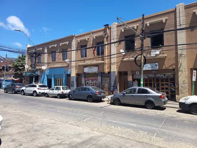Local Comercial Amplio y Luminoso (176575)