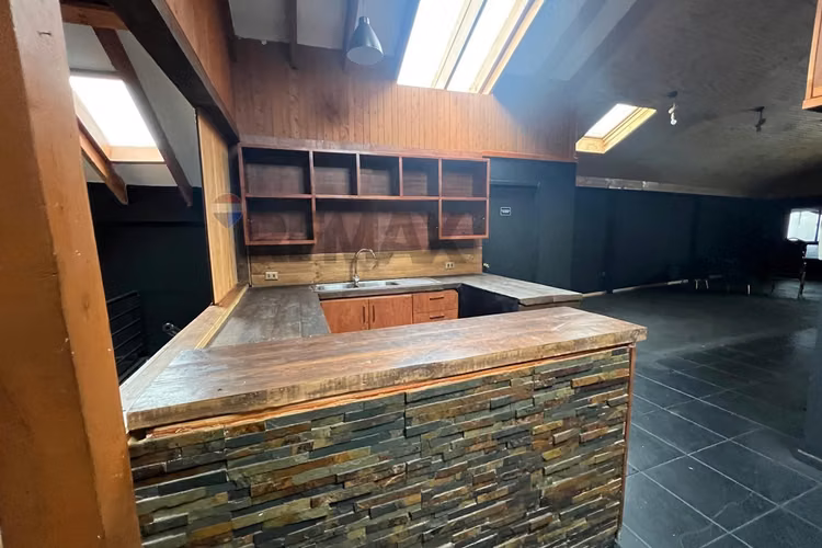 Local comercial en arriendo - calle brasil pucón