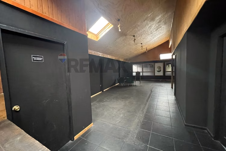 Local comercial en arriendo - calle brasil pucón