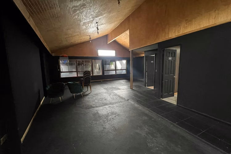 Local comercial en arriendo - calle brasil pucón