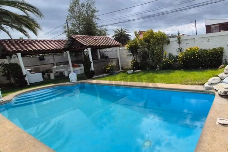 Casa quilpué con piscina