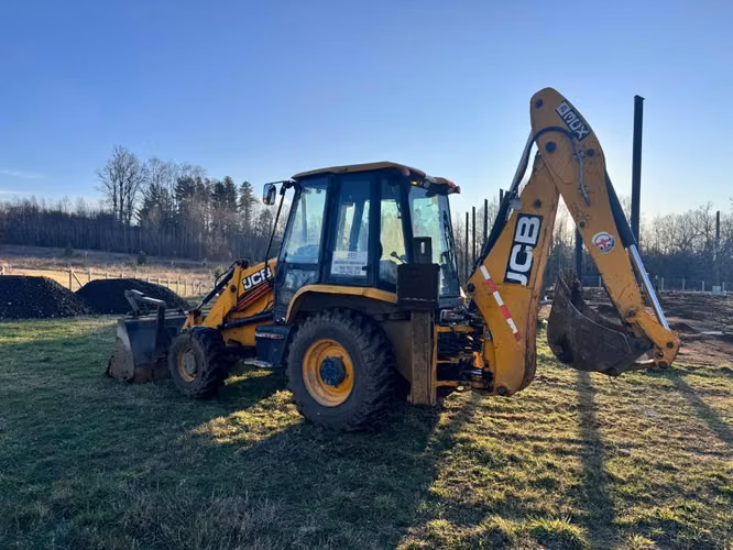 RETROEXCAVADORA JCB 3CX 4x4 AÑO 2022