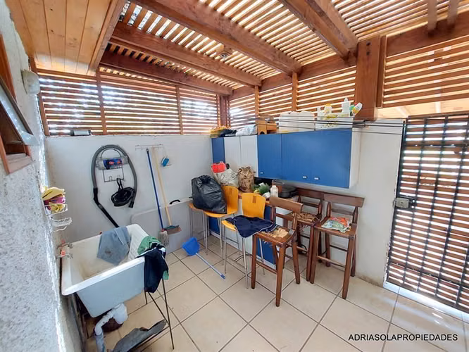 CASA Chicureo 265 m2 en 5100 de terreno 4D 4B estar mas servicios