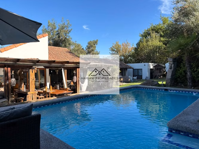Hermosa casa no perimetral en tranquilo condominio - Imagen 18