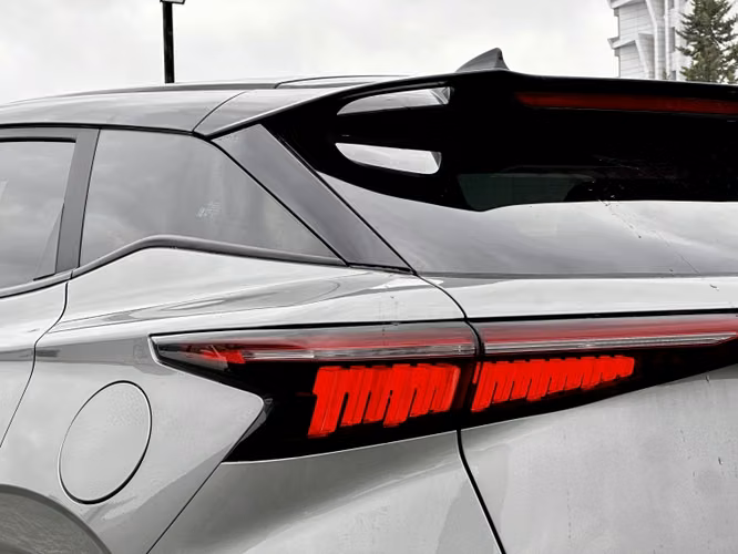 Omoda C5 1.5 Luxury Aut 2026