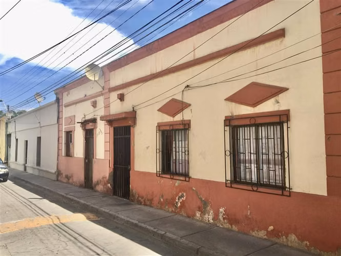 GRAN PRECIO!! 2 Casas Juntas en 177 m2 de Terreno en Calle Eduardo Matte, Stgo Centro