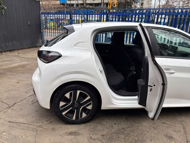 2024 Peugeot 208 1.2 PURETECH ACTIVE PACK 75 4X2 MT 5P.