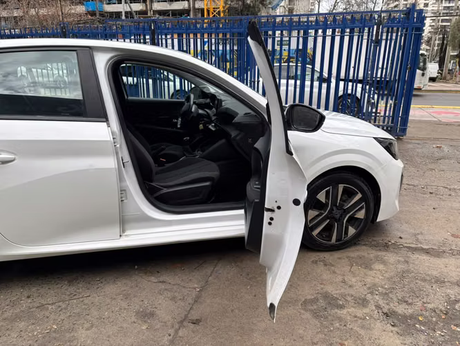 2024 Peugeot 208 1.2 PURETECH ACTIVE PACK 75 4X2 MT 5P.