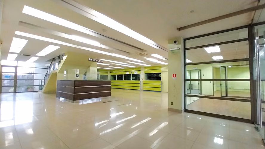 Edificio Completo - A Minutos del Centro - A Pasos de Autopistas - Excelente Ubicación