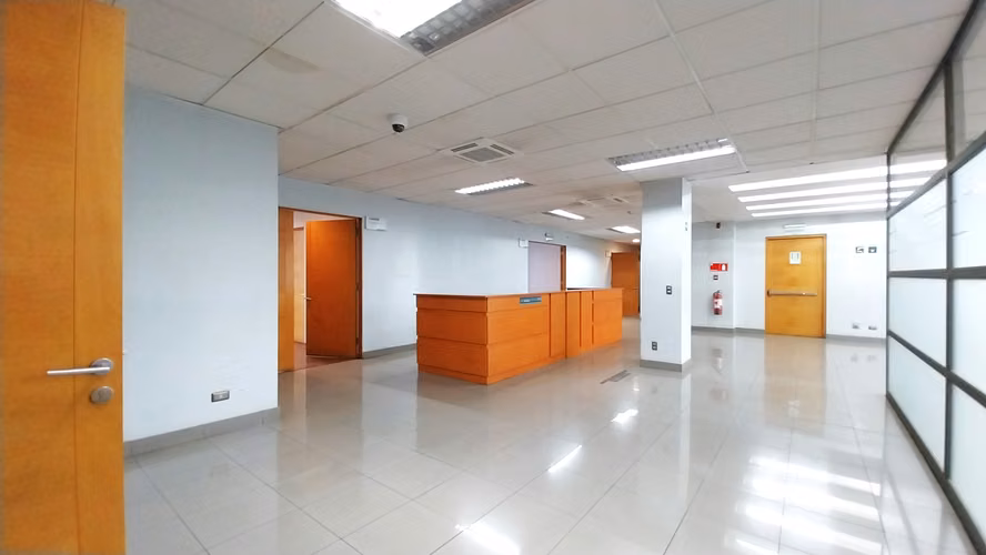 Edificio Completo - A Minutos del Centro - A Pasos de Autopistas - Excelente Ubicación
