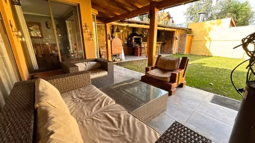 Hermosa casa de 6 Dormitorios 4 Baños