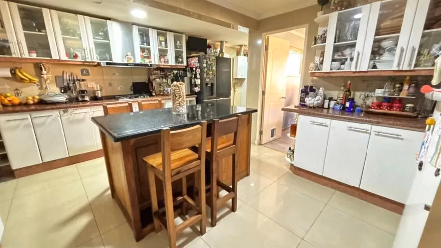 Hermosa casa de 6 Dormitorios 4 Baños